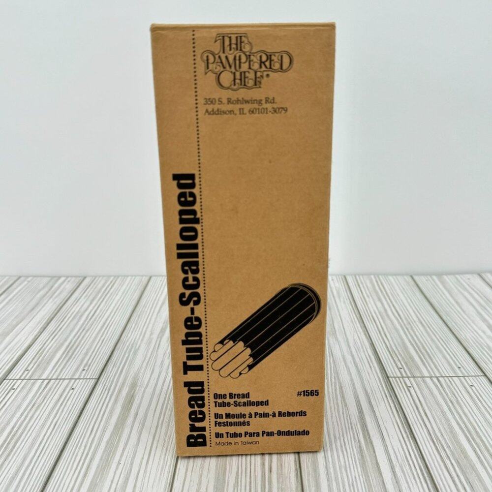 The Pampered Chef scalloped edge aluminum bread baking tube NEW